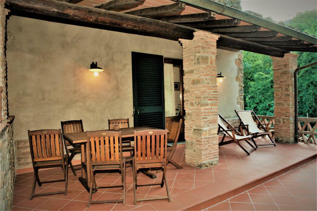 הוילה Monsagrati Casa Delle Palme מראה חיצוני תמונה